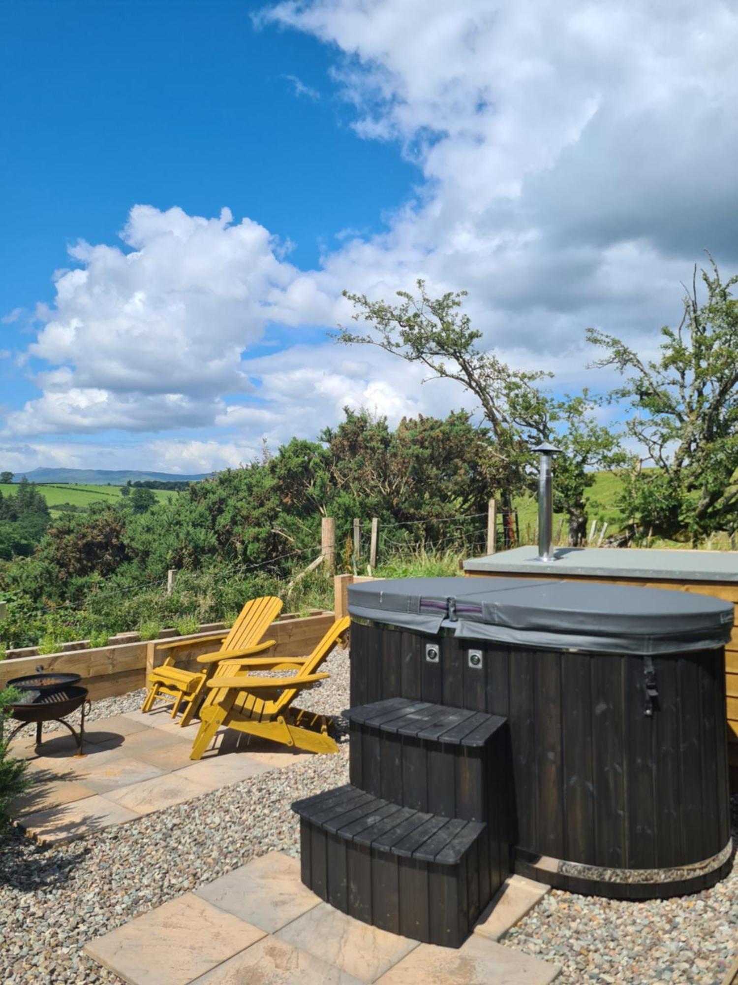 Apartamento Luxury Glamping Pods - The Heft & The Hirsel Glasgow Exterior foto